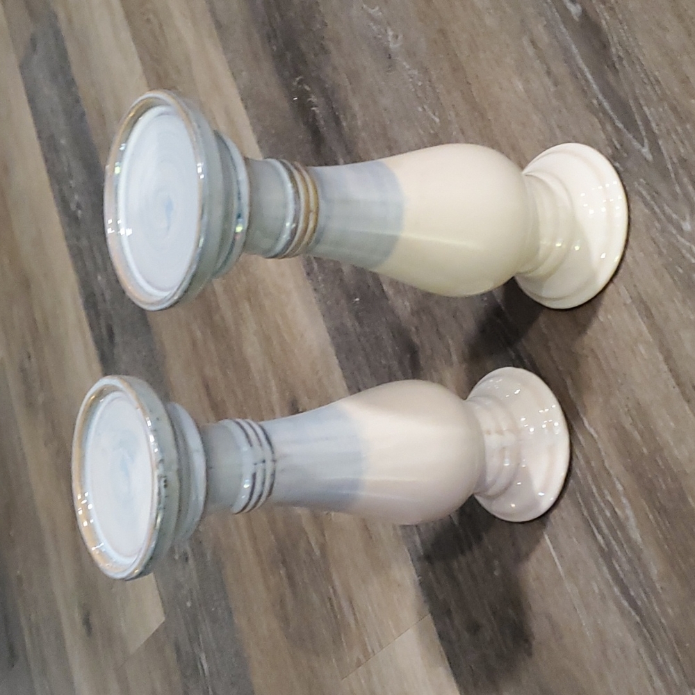 Pillar candle holders (2) Blue/cream